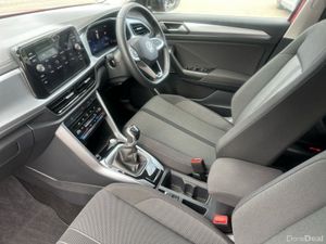 Volkswagen T-Roc EDITION 75 1.0TSI 116HP MANUAL - Image 3