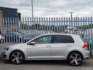 Auto Volkswagen Golf 2014 automatic 1.2L €5900 - Image 2