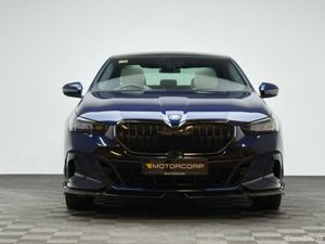 BMW 5-Series 530E M SPORT PRO CARBON KIT - Image 2