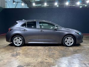 Toyota Corolla 1.8 HYBRID AUTOMATIC - G EDITION - - Image 3