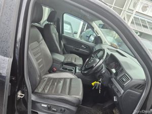 Volkswagen Amarok V6 Highline 258HP D8A 4DR - Image 4