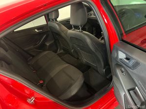 Ford Focus ST-LINE X ECOBLUE 2.0 TDCI 150BHP - Image 4