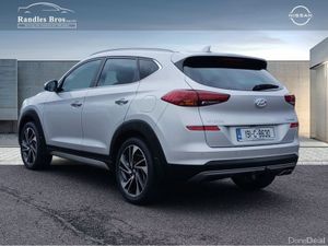 Hyundai Tucson 2WD Executive Plus - Image 4