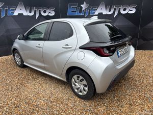 Toyota Yaris 1.0 Terra Automatic 2022 - Image 3