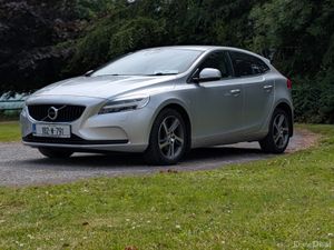 2018 VOLVO V40 D2 MOMENTUM ED 5DR - Image 3
