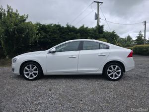 2017 Volvo S60 D4 SE - Image 2