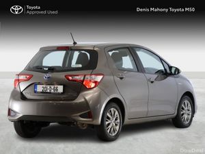 Toyota Yaris Luna Hybrid - Image 2