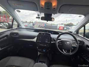 2022 Toyota Prius 1.8L Hybrid Low Miles Automatic - Image 4