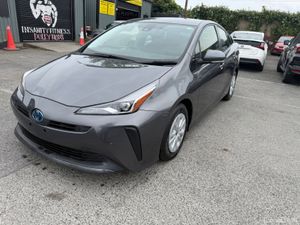 2022 Toyota Prius 1.8L Hybrid Low Miles Automatic - Image 2