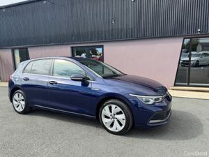 Volkswagen Golf STYLE TDI S-A DSG - Image 2