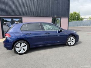 Volkswagen Golf STYLE TDI S-A DSG - Image 4