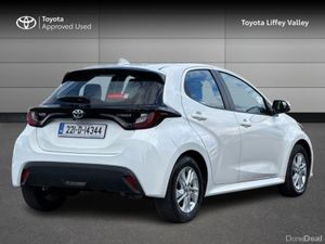 Toyota Yaris HYBRID LUNA 4DR AUTO - Image 2
