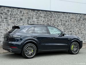 2021 Porsche Cayenne 3.0 E-Hybrid Auto Huge Spec - Image 3