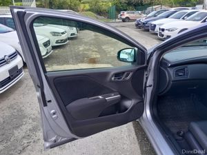 Honda Grace 1.5L Automatic Petrol HYBRID EXHONDA S - Image 4