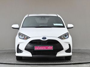 Toyota Yaris 1.5 PETROL HYBRID **REVERSE CAM** - Image 2