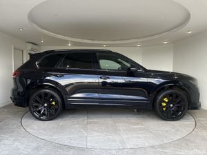 2019 Volkswagen TOUAREG - Image 4