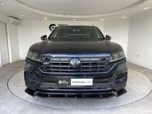 2019 Volkswagen TOUAREG - Image 2