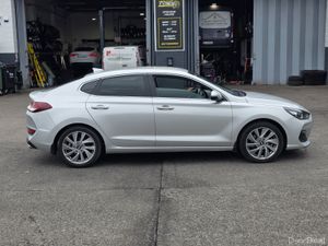 Hyundai i30 FastBack 1.6  Diesel - Image 2