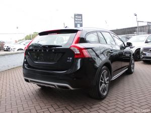 2017 VOLVO V60 T5 AWD CROSS COUNTRY 2.0  5DR AUTO - Image 4