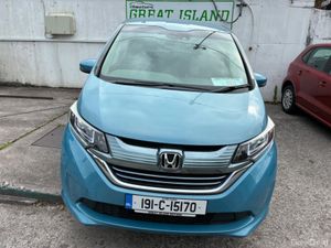 Honda Freed 1.5i G 7 SEATS HYBRID AUTOMATIC - Image 4