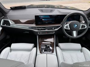 BMW X5 SKY LOUNGE SUNROOF M-SPORT PRO XDRIVE 50E H - Image 3