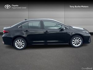 Toyota Corolla Saloon - Luna Edition - 1.8 Hybrid - Image 3
