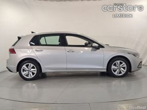 Volkswagen Golf 1.0 TSI 110HP Life - Image 2