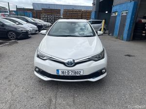 2016 Toyota Auris Hybrid Automatic - Image 2