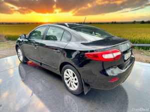 2015  Renault Fluence 1.5 DCI 95 LIMITED - Image 2