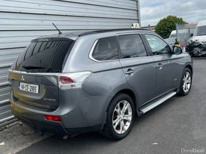 Mitsubishi Outlander 7 Seater 2014 Trade Sale - Image 2