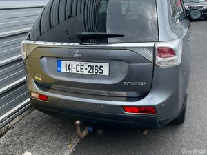 Mitsubishi Outlander 7 Seater 2014 Trade Sale - Image 4