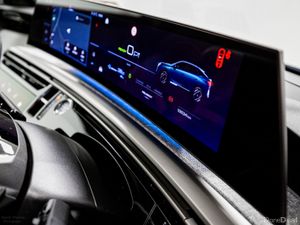 Peugeot 3008 E-Allure 73kWh 210HP - Image 3