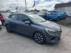 Renault Clio high spec low mileage - Image 3