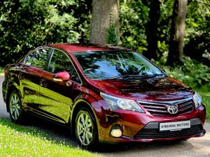 2.0D-4D 6SPD AURA * LOW KMS * - Image 2