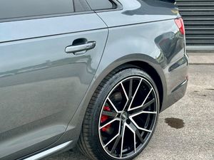 2017 AUDI A4 S LINE BLACK EDITION STYLING 2.0 TDI - Image 4