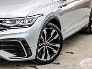 2021 VOLKSWAGEN TIGUAN R-LINE - Image 2