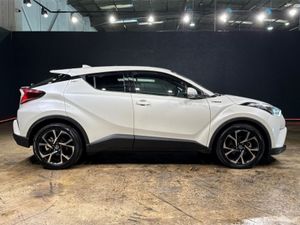 Toyota C-HR G PACKAGE - HALF BROWN LEATHER - FACTO - Image 3
