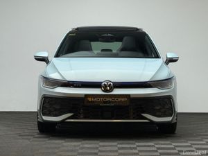 Volkswagen Golf GTE 1.5 PHEV 272HP DSG *PAN ROOF* - Image 2