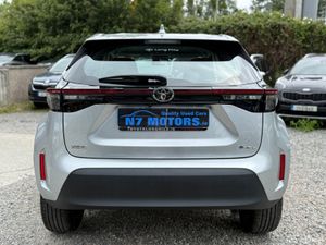 2024 Toyota Yaris Cross 1.5 HYBRID LUNA AUTO - Image 4