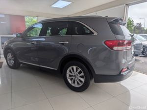Kia Sorento 2.2 Platinum AWD - Image 3