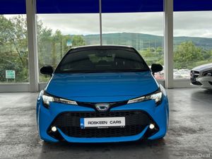 Toyota Corolla SPORT 1.8 6AA-ZWE213H - Image 2