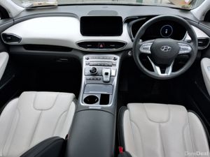 Hyundai Santa Fe PREMIUM PHEV  - Pan Roof - 7 Seat - Image 4