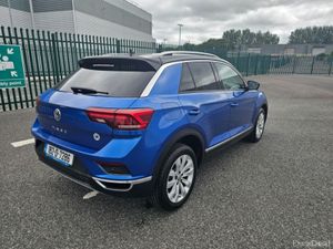 Volkswagen T-Roc 1.5 TSI, SPORT MODEL, LOW MILEAGE - Image 3