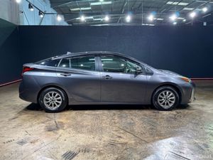 Toyota Prius 1.8 HYBRID AUTOMATIC - ALLOY WHEELS - - Image 3