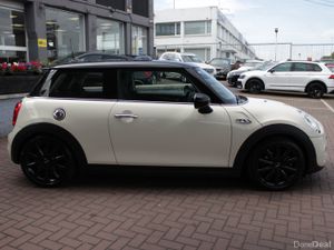 2017 MINI COOPER S 5DR HATCHBACK AUTOMATIC - Image 3