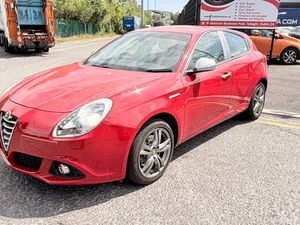ALFA ROMEO 2015 RED - Image 2