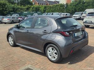 Toyota Yaris 1.0 Luna 4DR - Image 3