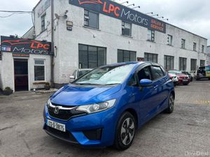 Honda Fit 2017 Hybrid Auto - Image 4