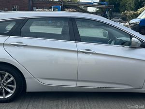 2015 Hyundai i40 Manual - Image 4