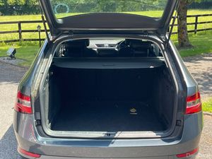 Skoda Superb 2.0 TDI Automatic DSG 2018 - Image 4